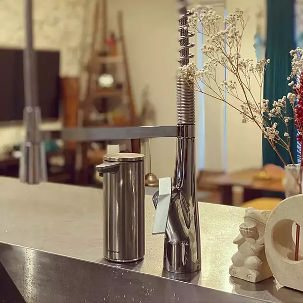 「上品なクールさと快適な使い心地を日常に。simplehumanのおすすめアイテム」の画像