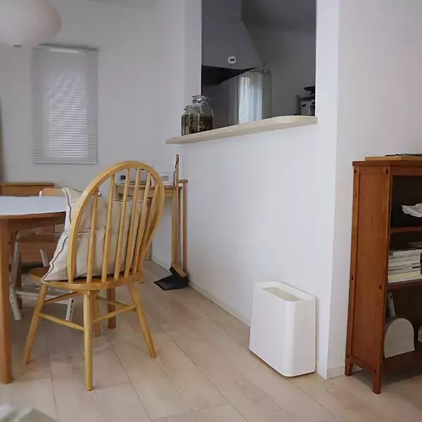 「お部屋の必需品がインテリアに♪使いやすくて見栄えもいいリビングに置きたくなるゴミ箱6選」の画像