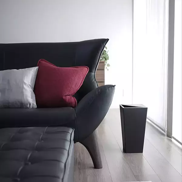 「お部屋の必需品がインテリアに♪使いやすくて見栄えもいいリビングに置きたくなるゴミ箱6選」の画像