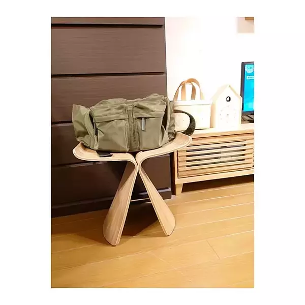 「鞄の置きっぱなしを卒業できる！日常使いの鞄の置き場所や収納法6選」の画像