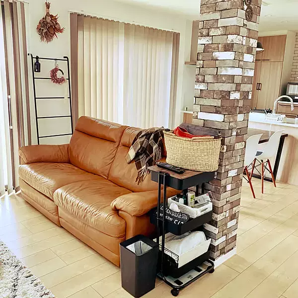 「鞄の置きっぱなしを卒業できる！日常使いの鞄の置き場所や収納法6選」の画像