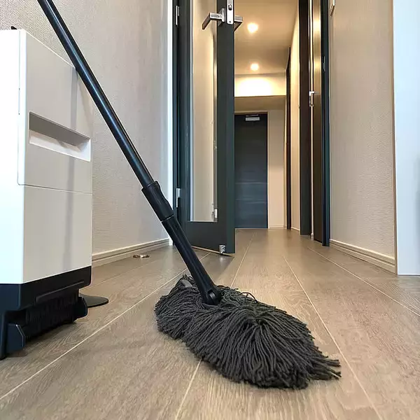 素足が気持ちいい家にしたい♪サラサラな床をキープする掃除方法