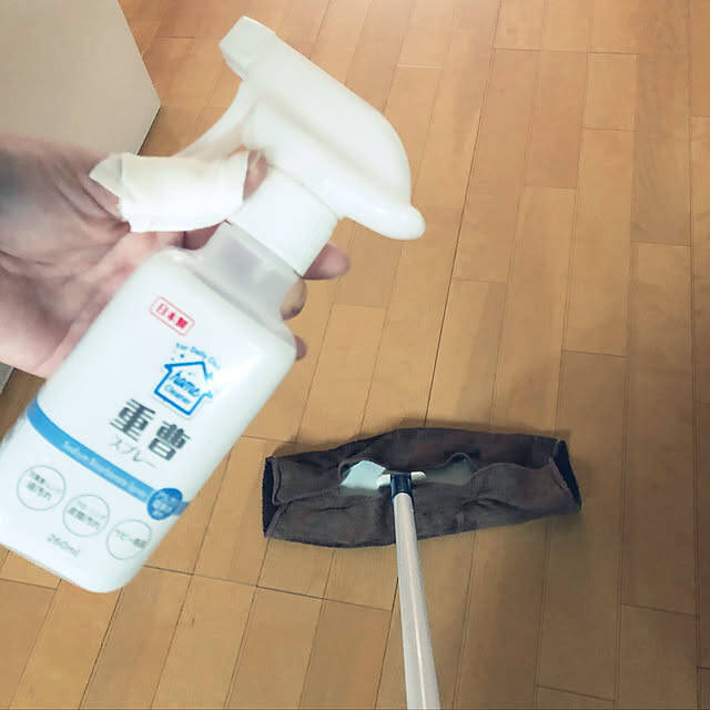 素足が気持ちいい家にしたい♪サラサラな床をキープする掃除方法