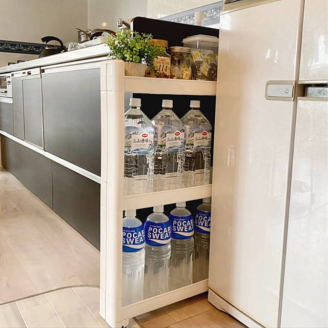 日々のストックから防災備蓄まで。かさばるペットボトルを賢く管理するコツ