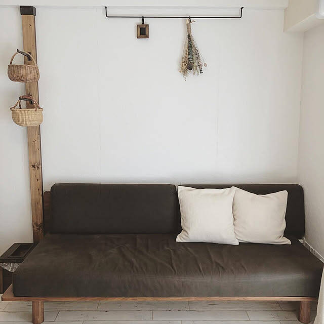 ふっくらとしたボリュームと弾力が心地いい♪無印良品の羽根クッション