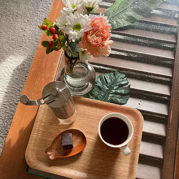 「スタイリッシュでコンパクト！手挽きコーヒーミルで至福のカフェタイム」の画像