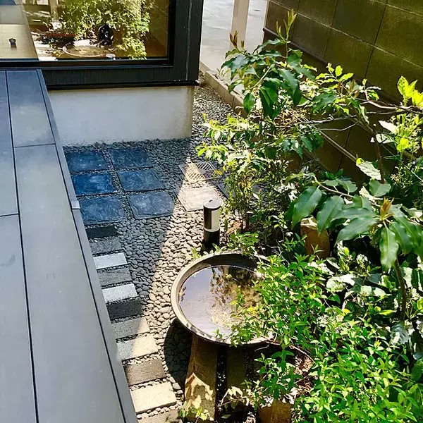 「ゆったりとしたひとときを過ごせる。憧れの「中庭のあるおうち」」の画像