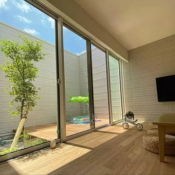 「ゆったりとしたひとときを過ごせる。憧れの「中庭のあるおうち」」の画像