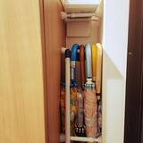 「ちょっとしたスペースでこそ活躍！収納効率を高める、短めのつっぱり棒の活用アイデア6選」の画像4