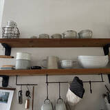 「片付けやすいお部屋づくりのひと工夫♪セリアのアイアンバーを使った収納アイデア6選」の画像2