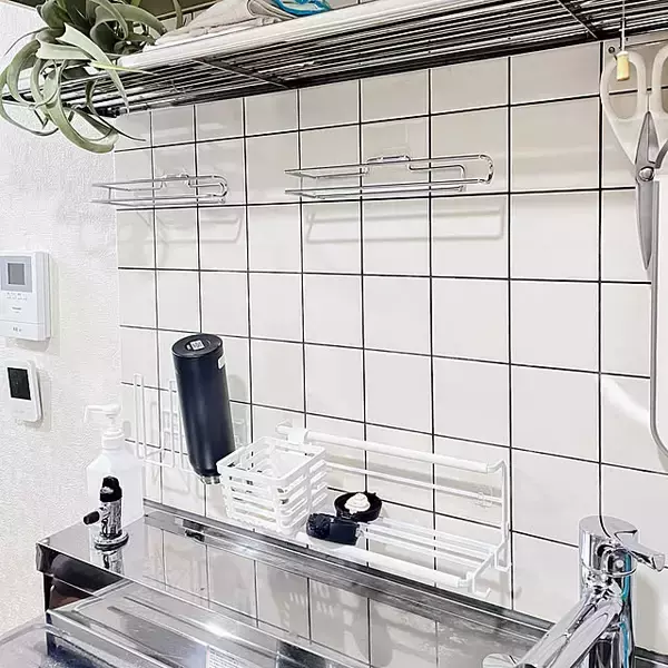 「乾燥しながらしまえる方法も！参考にしたい水筒収納のアイデア集」の画像