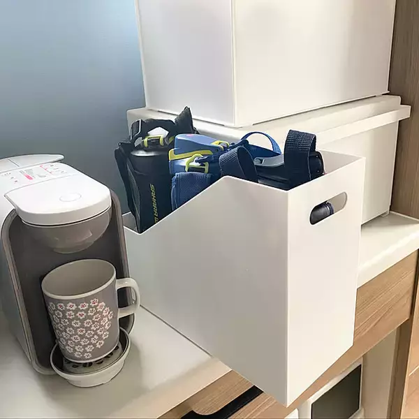 「乾燥しながらしまえる方法も！参考にしたい水筒収納のアイデア集」の画像