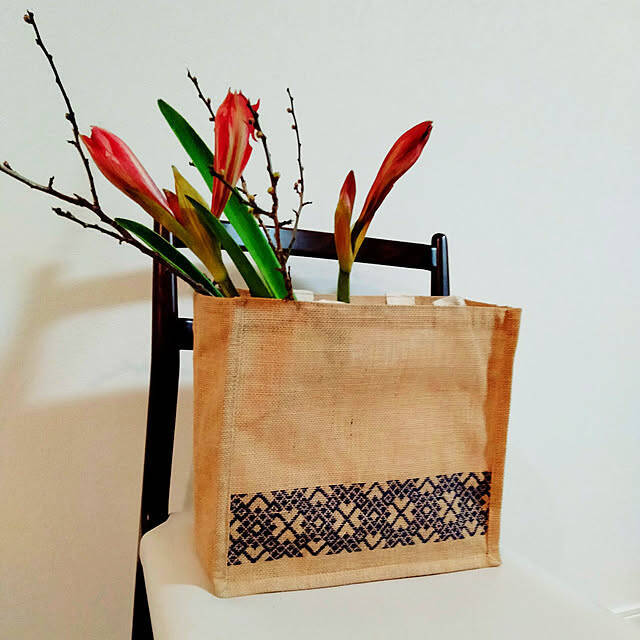 ちくちく無心で楽しめる時間を。温かみも感じられる刺し子刺繍の作品集