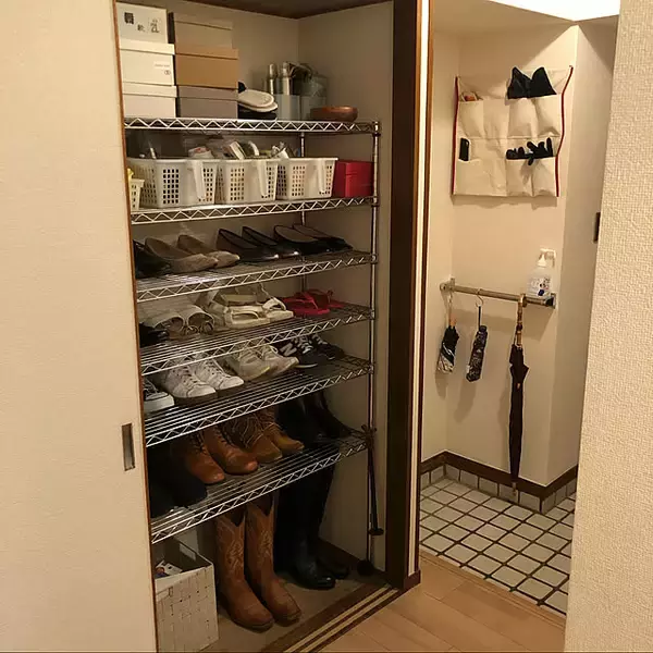 「家中で大活躍！おうちが整うスチールラックの便利な活用法6選」の画像