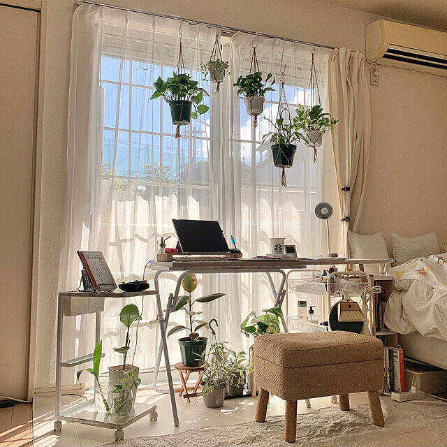 RoomClipショッピングで買える！コンパクトなテーブル集めました