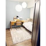 「彫刻のような造形美と空間になじむ佇まい。イサムノグチの照明とテーブル」の画像7