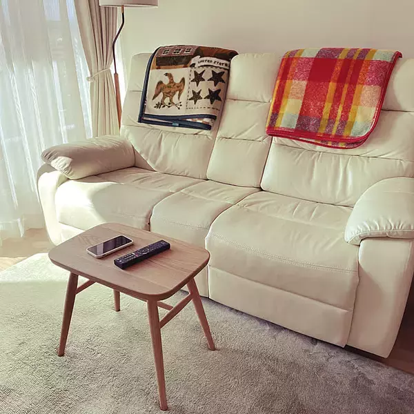 「座るだけじゃない！無印良品のスツールで叶える収納とインテリアの実例をご紹介」の画像