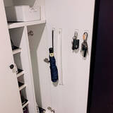 「あれもこれも浮かせて快適♪セリアの何度でも貼ってはがせるフィルムフック」の画像2