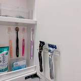 「あれもこれも浮かせて快適♪セリアの何度でも貼ってはがせるフィルムフック」の画像9