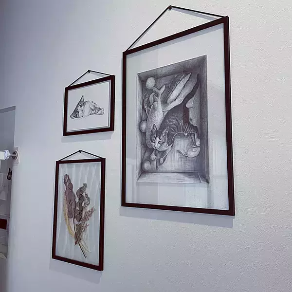 「「超ミニマルだから可能性が膨らむ！アクリル板と木枠のフレーム」 by chovyさん」の画像