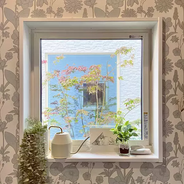 「「超ミニマルだから可能性が膨らむ！アクリル板と木枠のフレーム」 by chovyさん」の画像