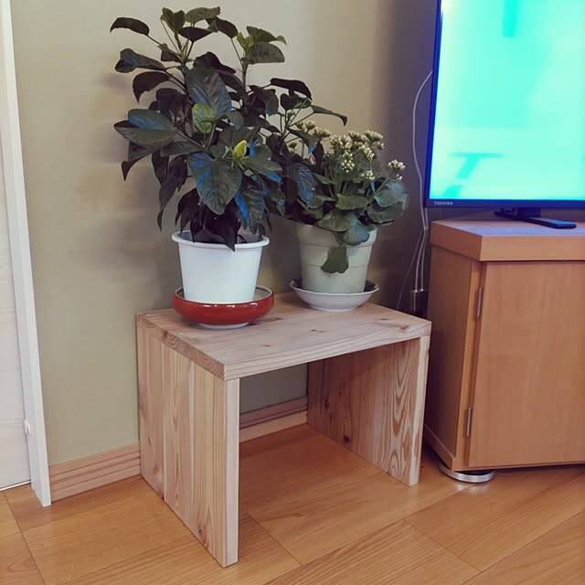 スペースを無駄なく活用！収納からインテリアまで、コの字型アイテムを活用したアイデア6選