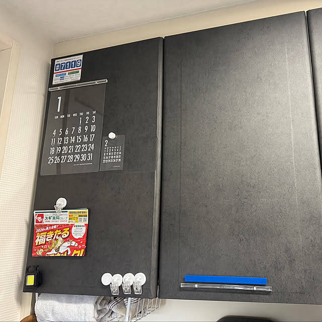 気持ちよく使えるキッチンにDIY♪収納扉・床・壁のリメイク実例集