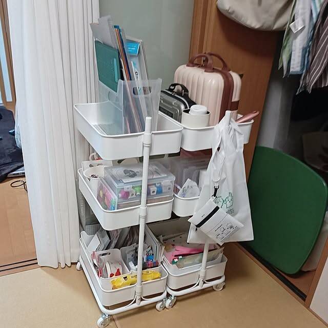 キッチンだけじゃもったいない！家じゅうで使えるキッチンワゴンの便利な活用法