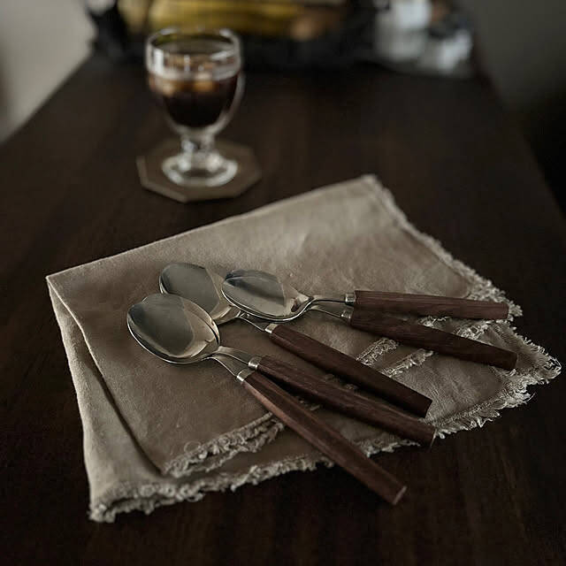 「ヴィンテージ家具と余白で魅せる、優しく落ち着いた住まい」 by eruさん