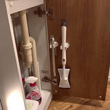 「生活感をまるっと隠して美しさをキープ！100均アイテムでつくる扉裏収納」の画像3