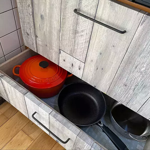 「蝶番・取っ手・留め金などを活用したDIYに挑戦！実用的なDIY作品集」の画像