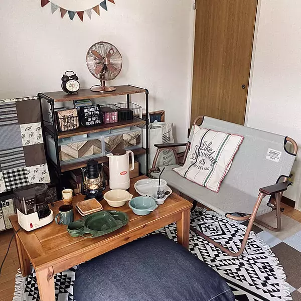 「おうちピクニックを楽しむ！コールマンの折りたたみチェア&テーブル」の画像