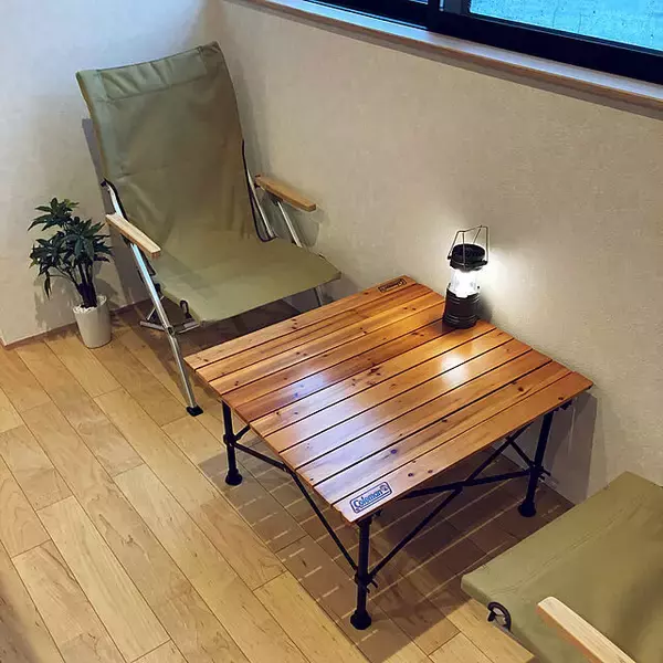 「おうちピクニックを楽しむ！コールマンの折りたたみチェア&テーブル」の画像