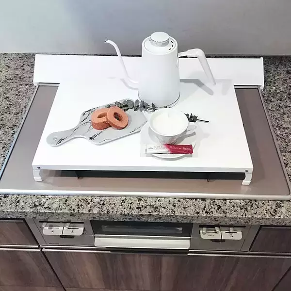 キッチンスペースを賢く使える！山崎実業のタワー折り畳みガスコンロカバー