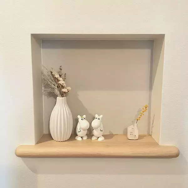 「見るたびに気分が上がるような壁面を作る。ニッチディスプレイのやり方6選」の画像