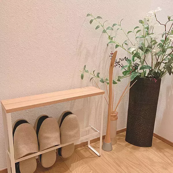 「脱ぎっぱなしを解消！スッキリ片付くシューズラック＆スリッパラック」の画像