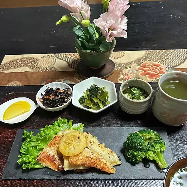 「プチプラだからそろえやすい♪好みに合わせて選べるダイソーの食器類」の画像