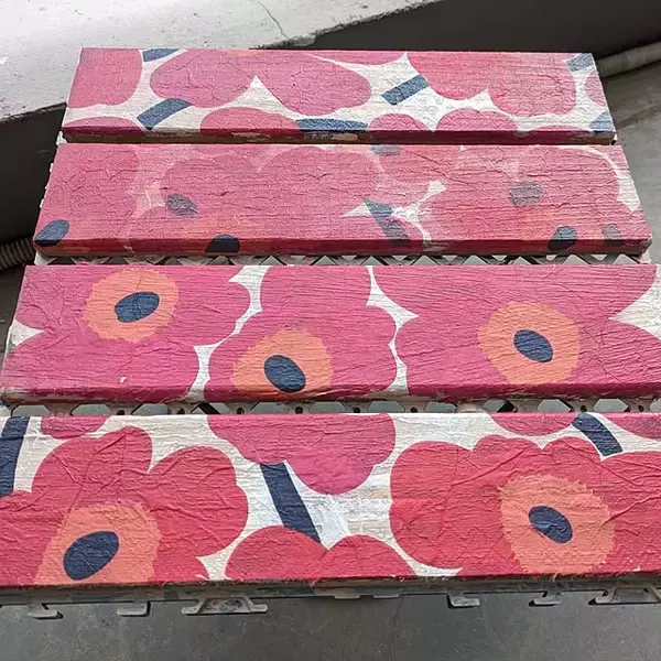 「アイデアしだいで自由自在！自分好みのインテリアがつくれる100均のすのこを活用したDIY実例」の画像