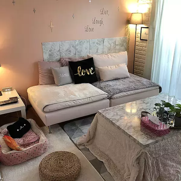 カスタマイズ可能で自在に楽しめる♪奥行きのある座面が心地よいIKEAのソーデルハムン