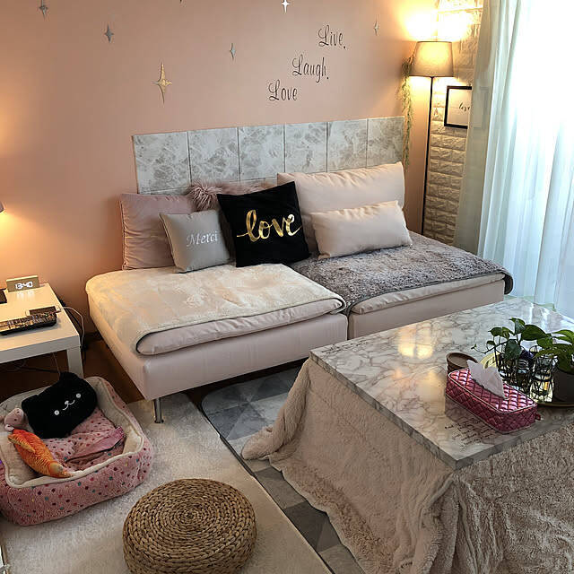 カスタマイズ可能で自在に楽しめる♪奥行きのある座面が心地よいIKEAのソーデルハムン