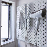 「浮かせてすっきり＆インテリアにもなじむ♪IKEAの有孔ボード「スコーディス」を活用した収納実例集」の画像3