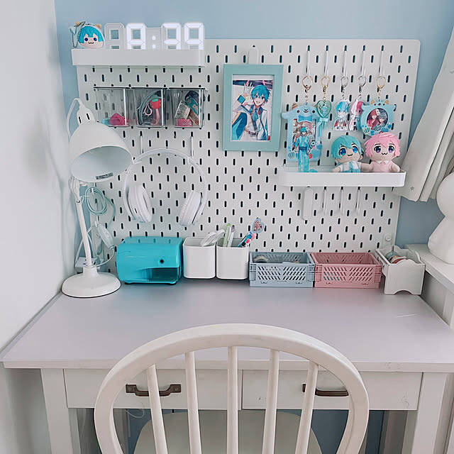 浮かせてすっきり＆インテリアにもなじむ♪IKEAの有孔ボード「スコーディス」を活用した収納実例集