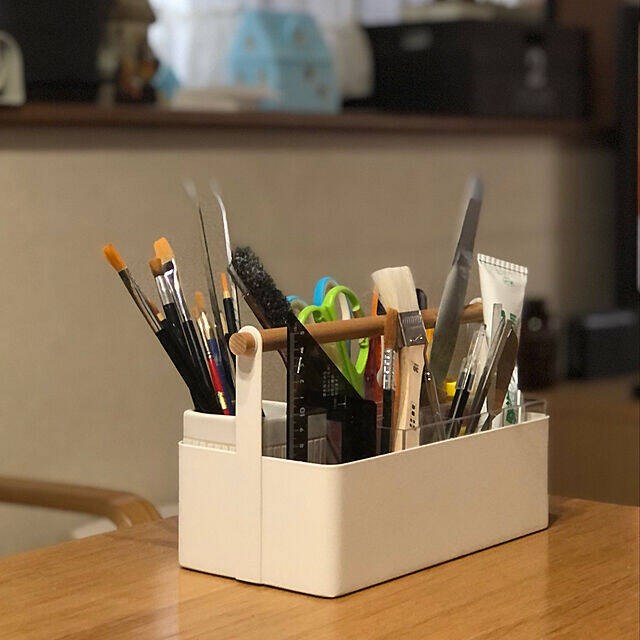 細かく分けて迷子をなくす♪種類豊富なセリアの仕切りケース活用法
