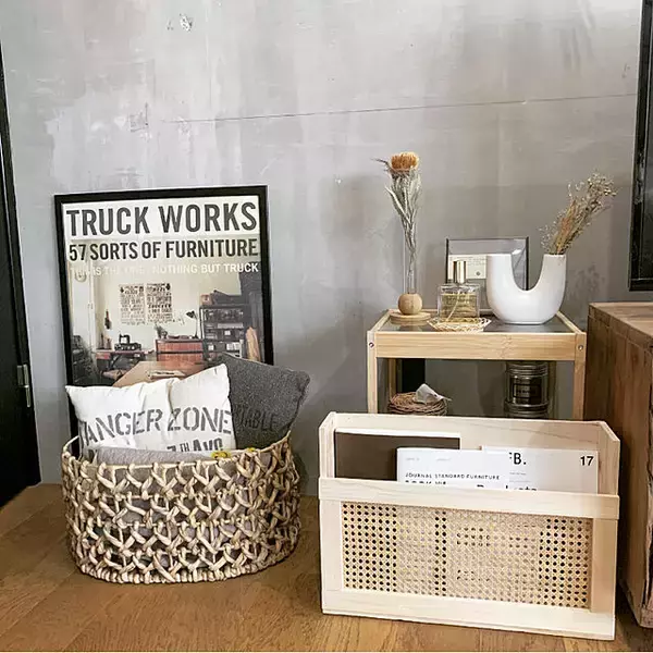 「お気に入りの空間を演出♪マガジンラックのDIYアイデア集」の画像