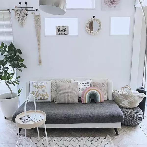 「IKEAで作る☆ホワイトアイテムを使ったリビングコーディネート」の画像