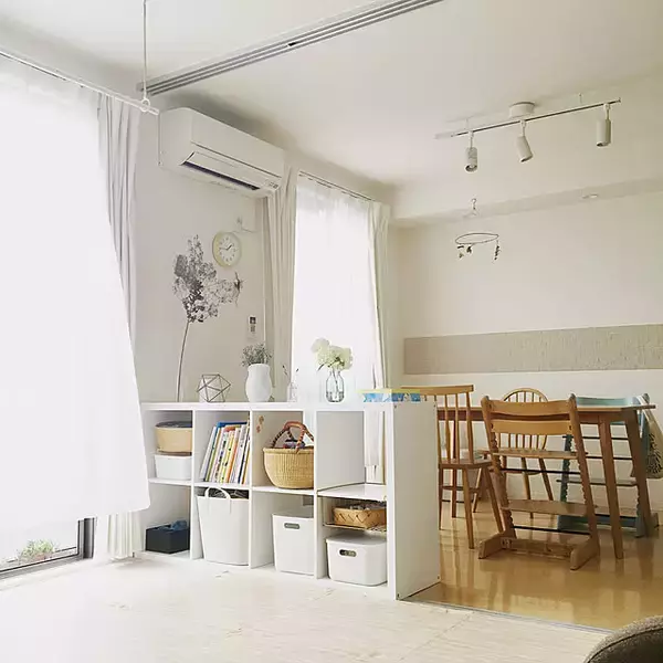 「生活ゾーンが混ざる問題を解消！暮らしに合わせて切り替えられる間仕切りのアイデア」の画像