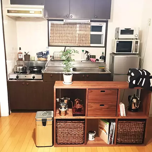 「生活ゾーンが混ざる問題を解消！暮らしに合わせて切り替えられる間仕切りのアイデア」の画像