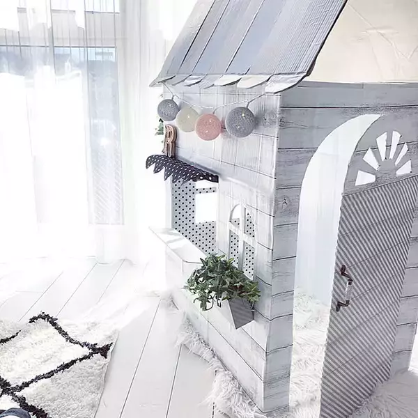 「秘密基地からドールハウスまで☆ダンボールハウスの工作アイデア」の画像