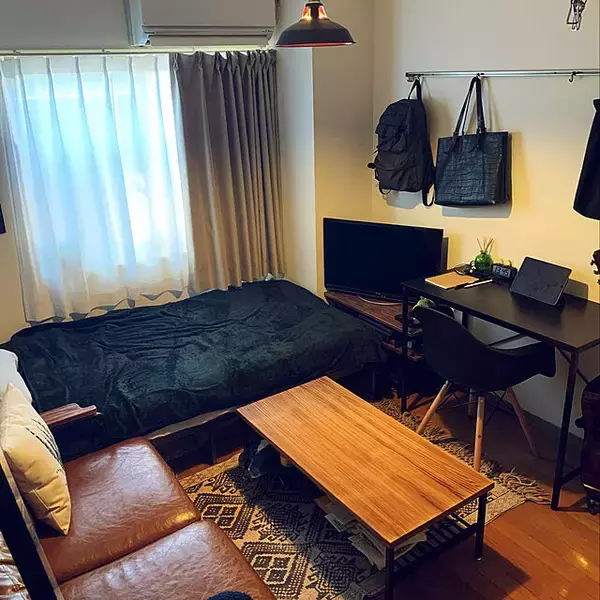 「ベッドはどこに置く？ワンルームの家具レイアウトアイディア」の画像