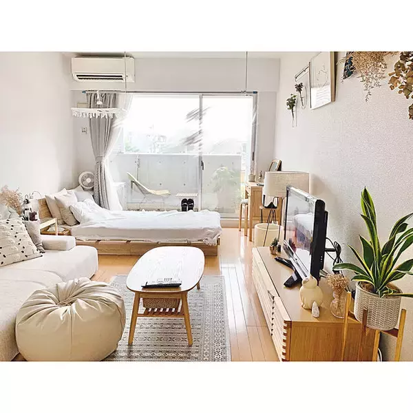 「ベッドはどこに置く？ワンルームの家具レイアウトアイディア」の画像